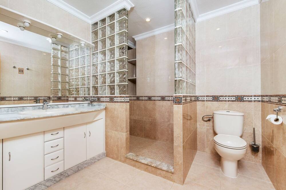 Photo of Bathroom in Rojales