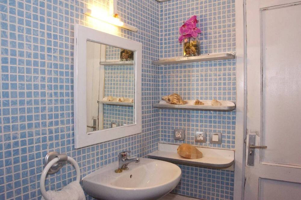 Photo of Bathroom in Yaiza