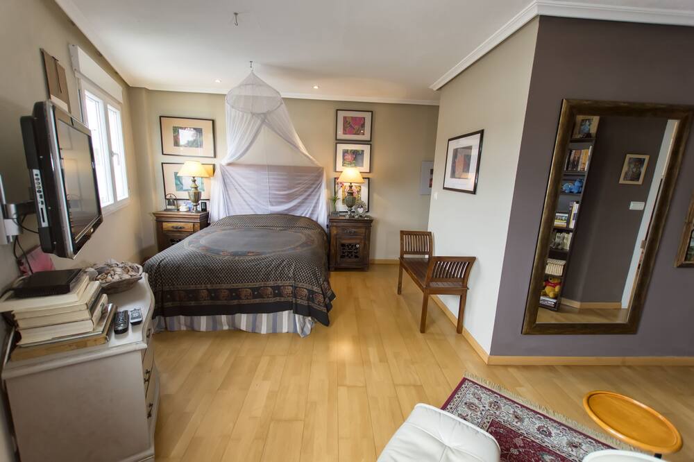 Photo of Bedroom in La Marina