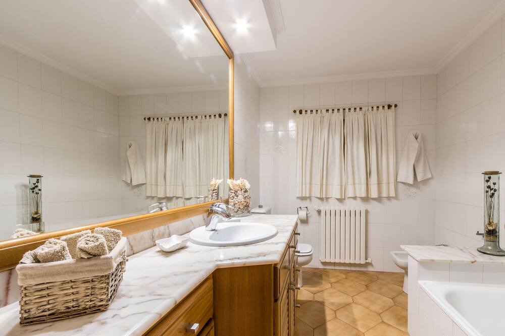 Photo of Bathroom in Inca