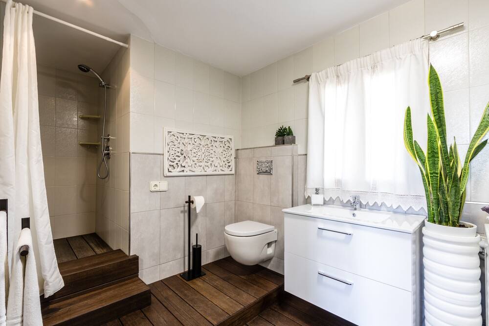 Photo of Bathroom in Inca