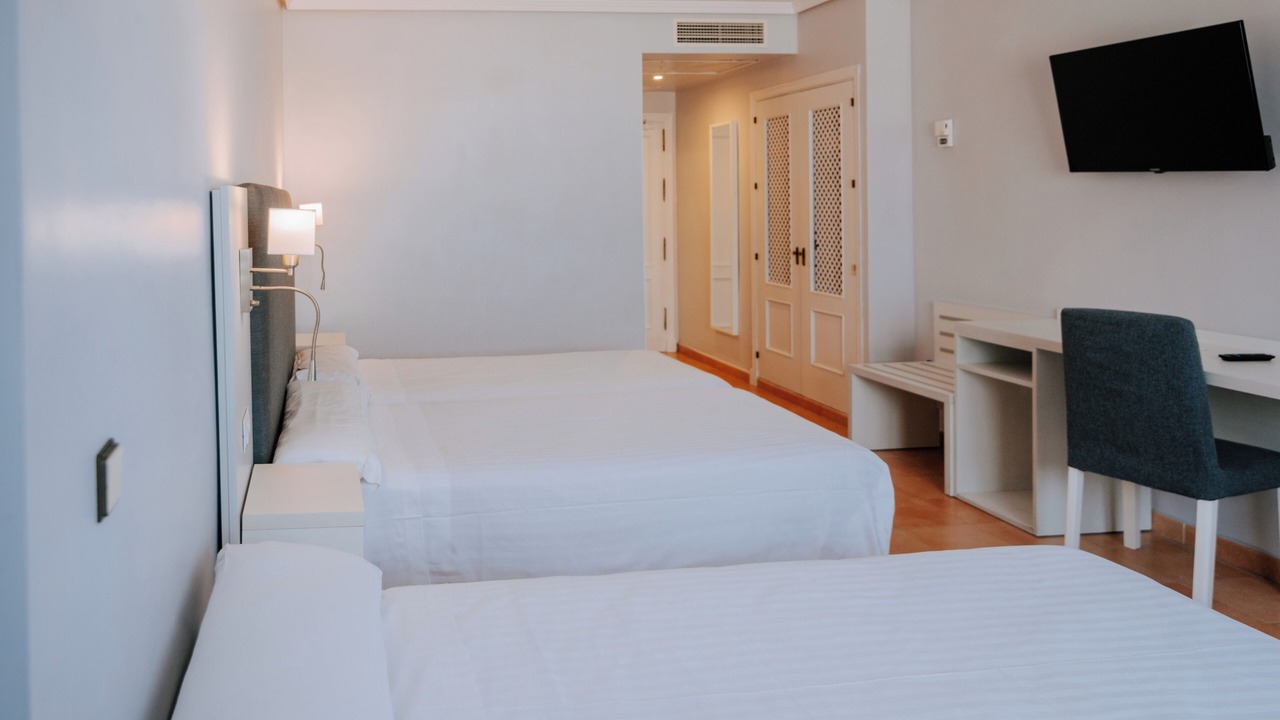 Photo of Bedroom in Centro Comercial Bahia Sur