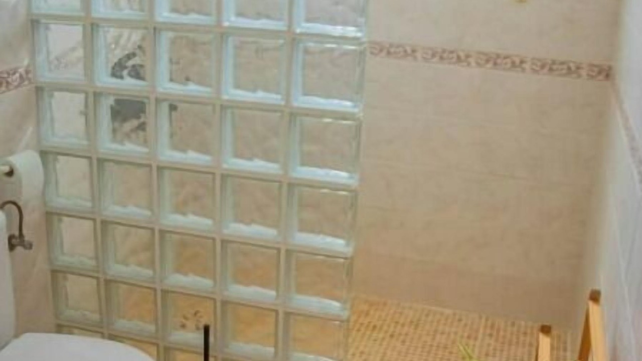 Photo of Bathroom in Vista de los Angeles-Rumina