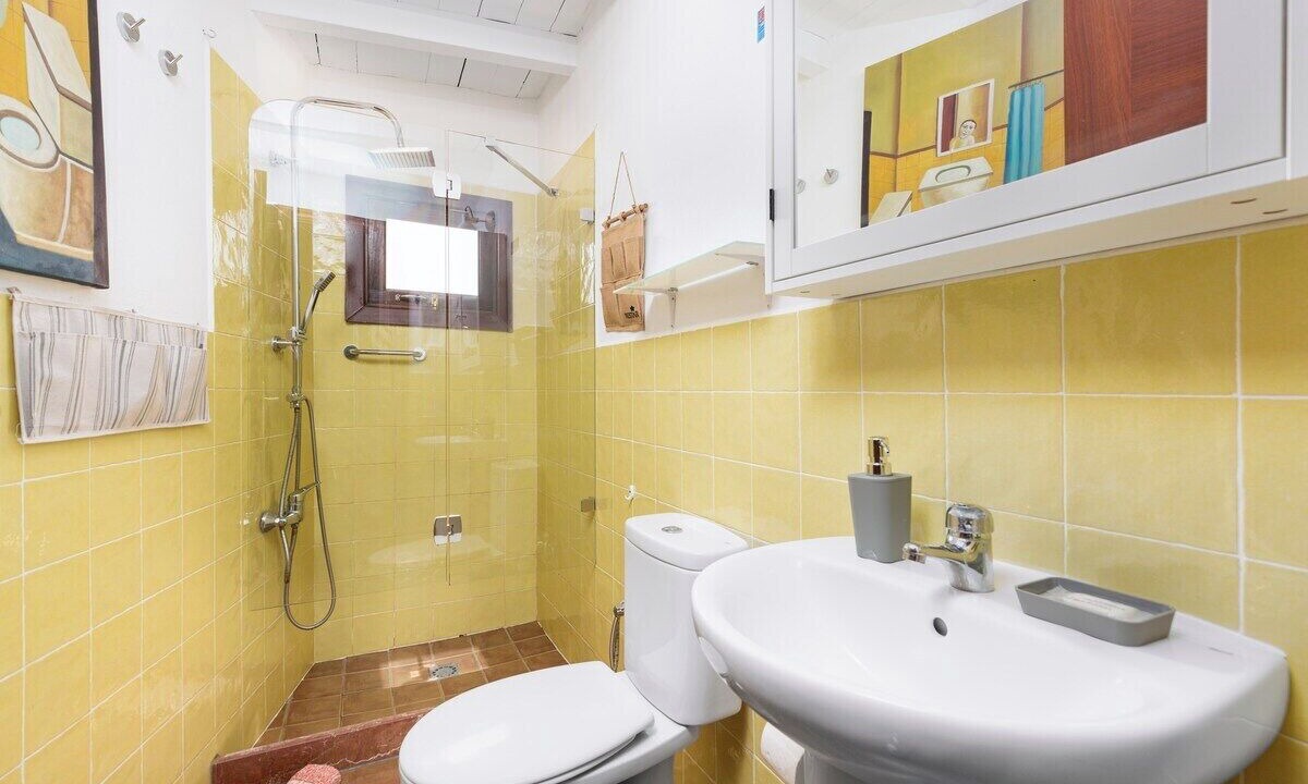 Photo of Bathroom in Triquivijate
