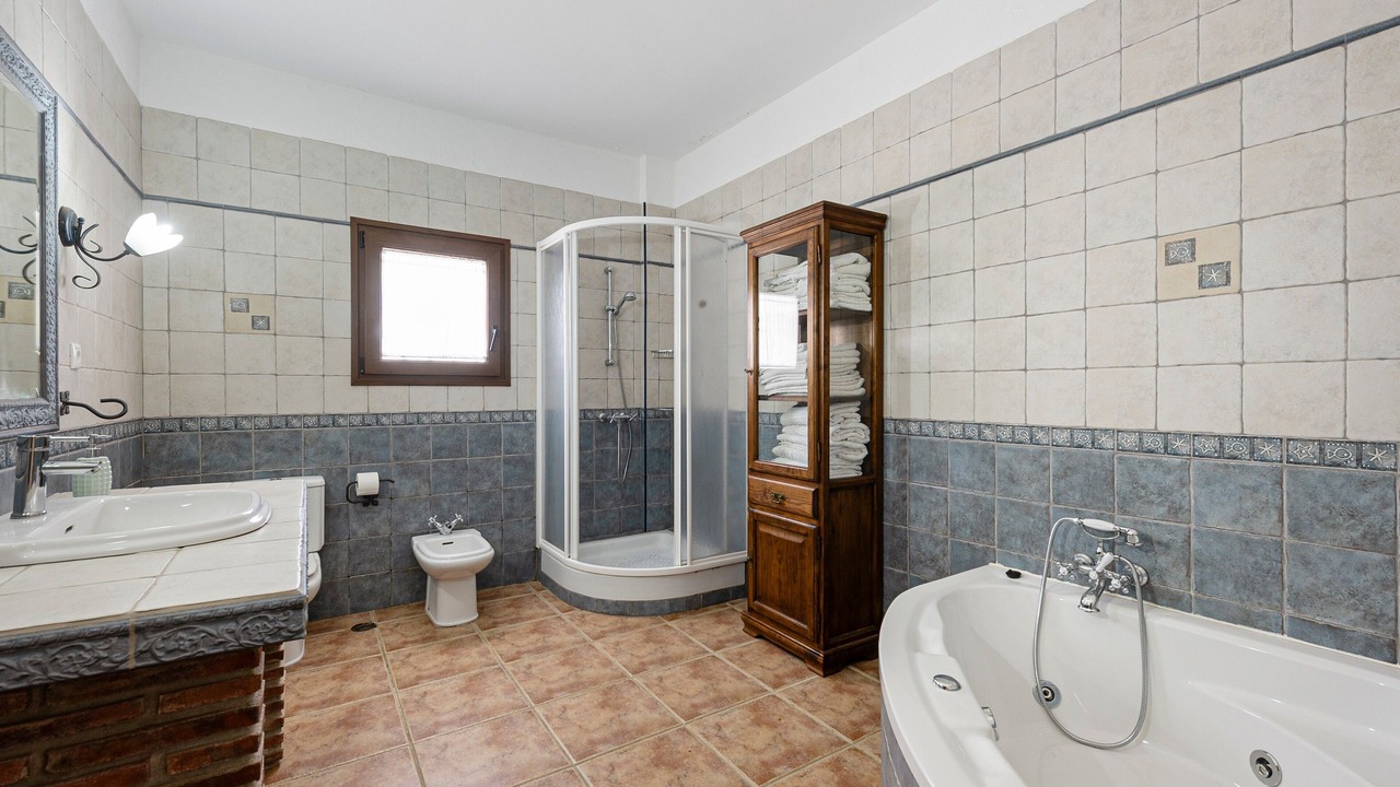Photo of Bathroom in Almogia
