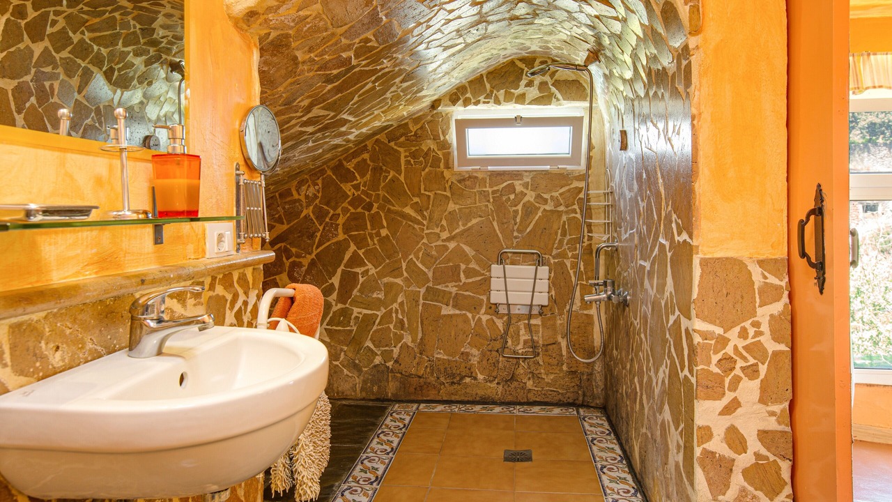 Photo of Bathroom in Valleseco
