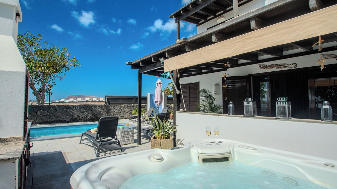 Photo of Patio Balcony in Playa Blanca