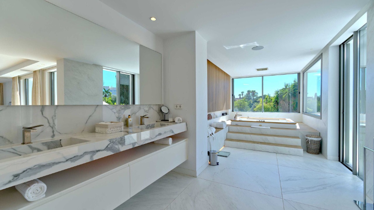 Photo of Bathroom in Puerto Banus