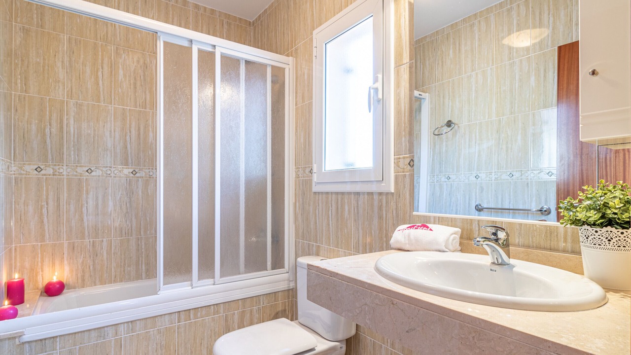 Photo of Bathroom in Empuriabrava