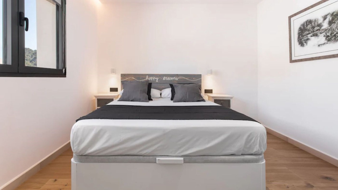 Photo of Bedroom in Soller