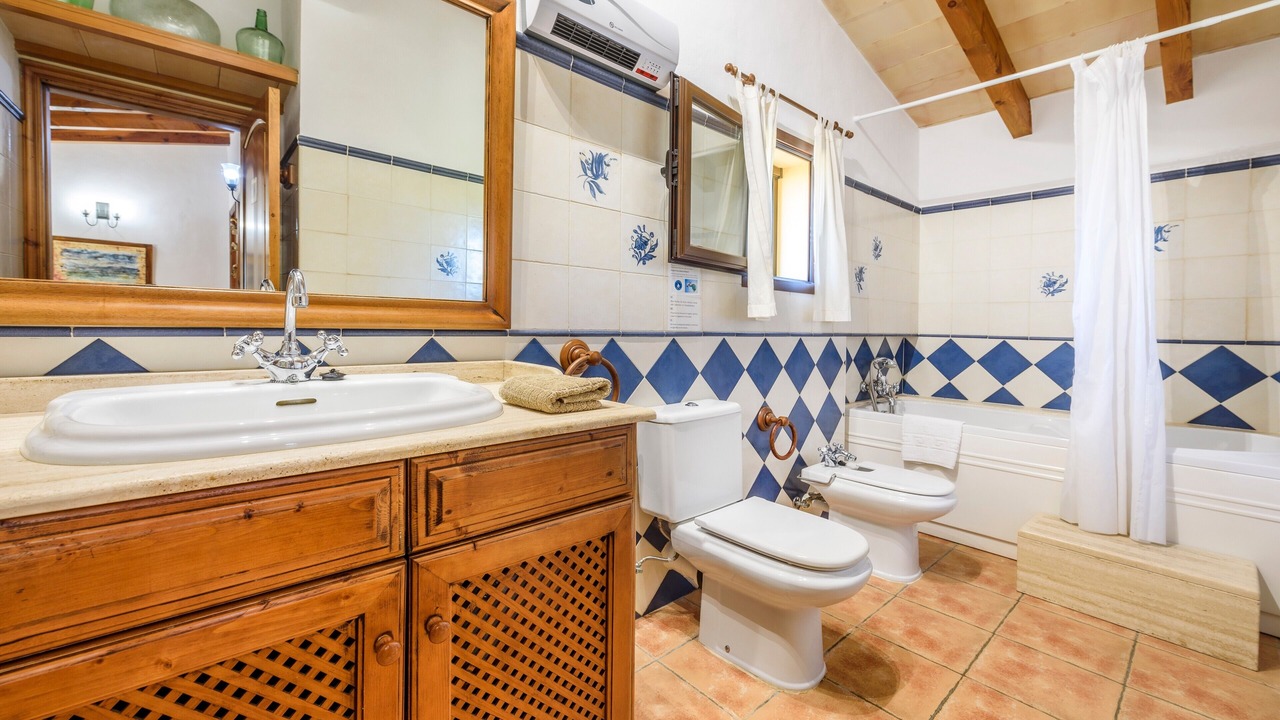 Photo of Bathroom in Inca