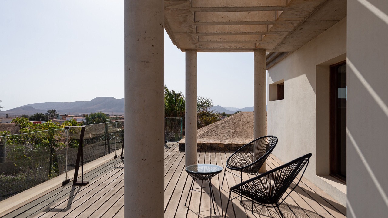 Photo of Patio Balcony in Triquivijate