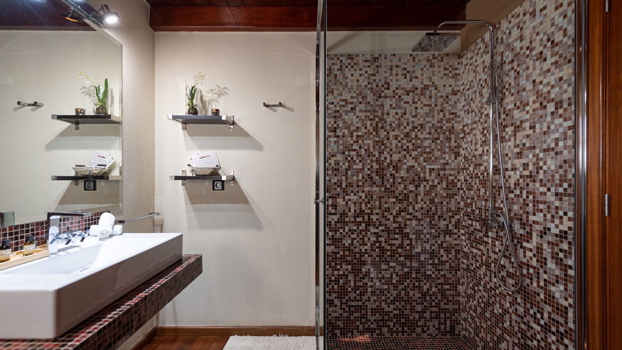 Photo of Bathroom in Triquivijate