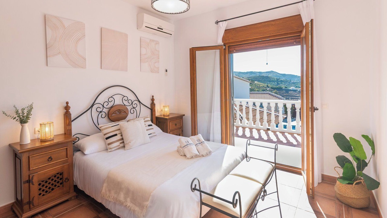 Photo of Bedroom in Sayalonga