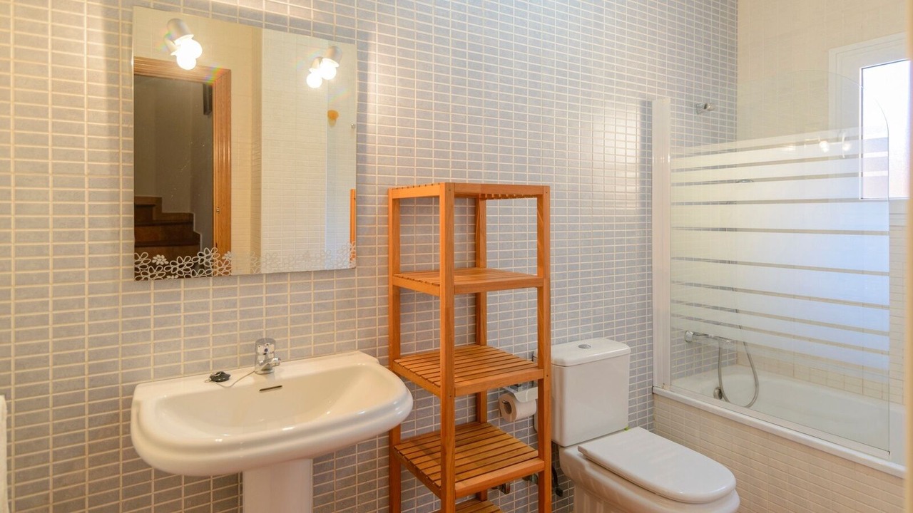 Photo of Bathroom in Lepe