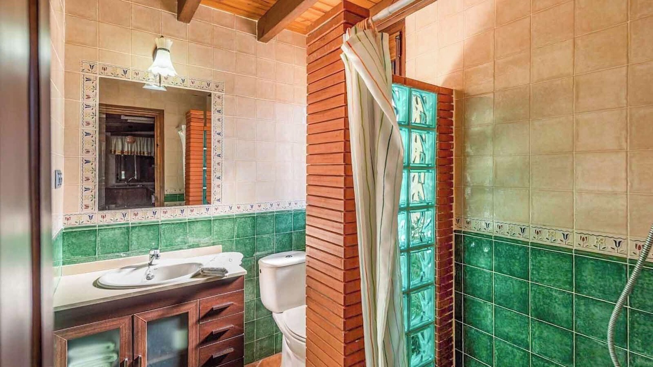 Photo of Bathroom in Alozaina
