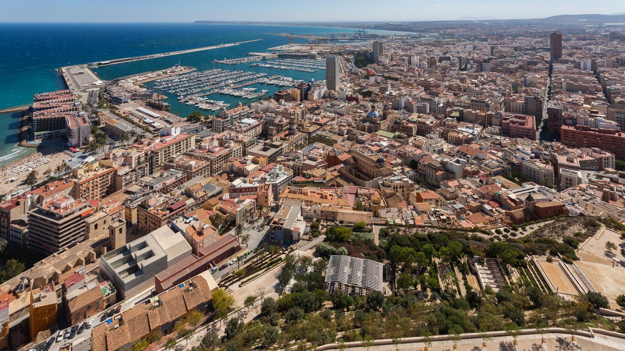 Photo of Others in Raval Roig
