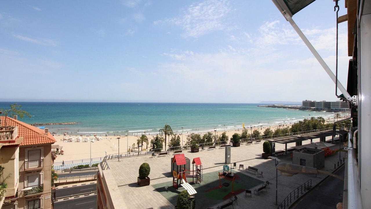 Photo of Others in Raval Roig