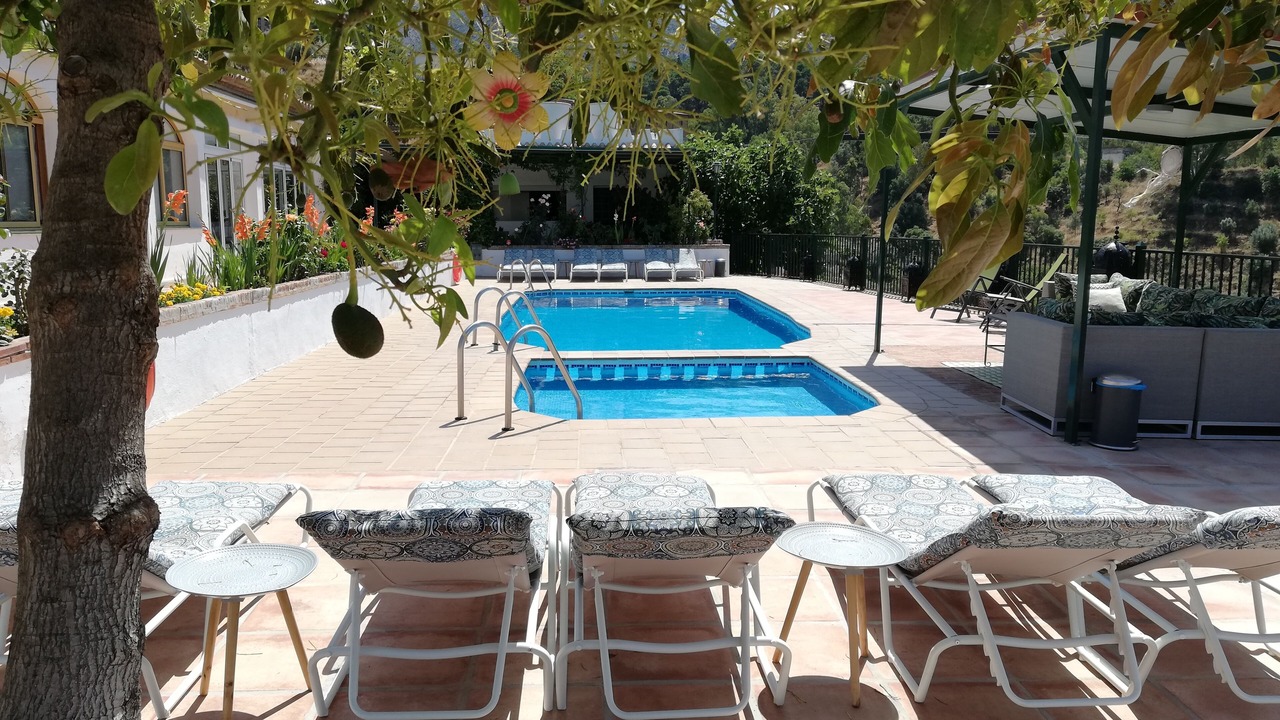 Photo of Outdoor in Istan