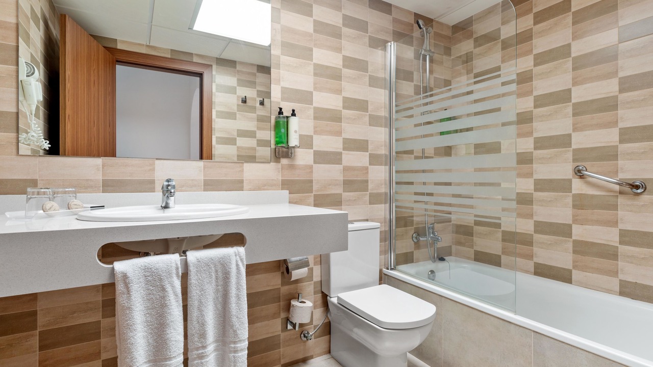 Photo of Bathroom in Vista de los Angeles-Rumina