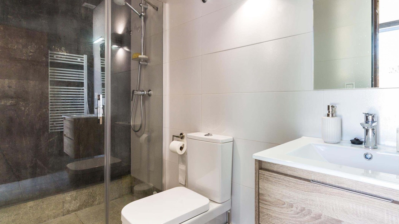 Photo of Bathroom in Melegis