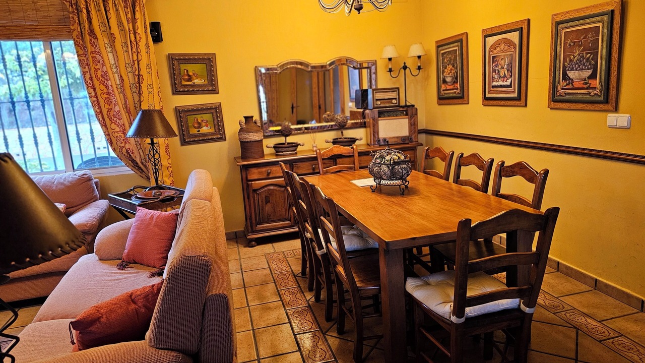 Photo of Livingroom in Tibi