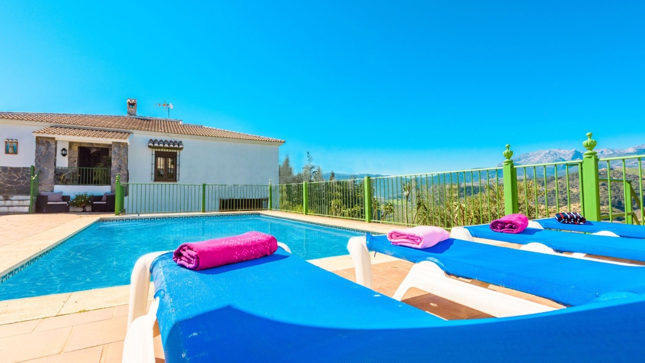 Photo of Outdoor in Alozaina