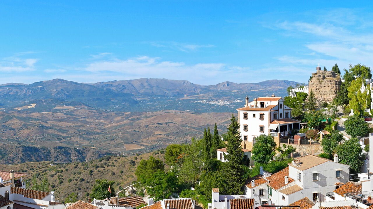 Photo of Others in Comares