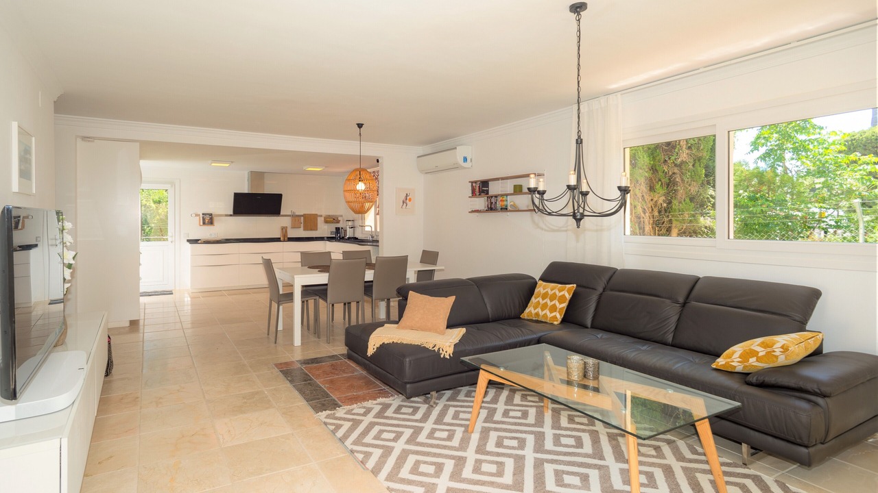 Photo of Livingroom in El Paraiso