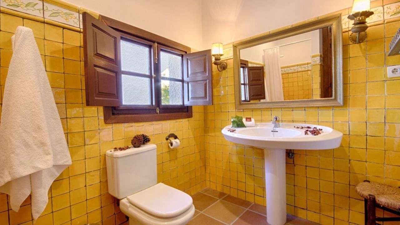 Photo of Bathroom in Alcaucin