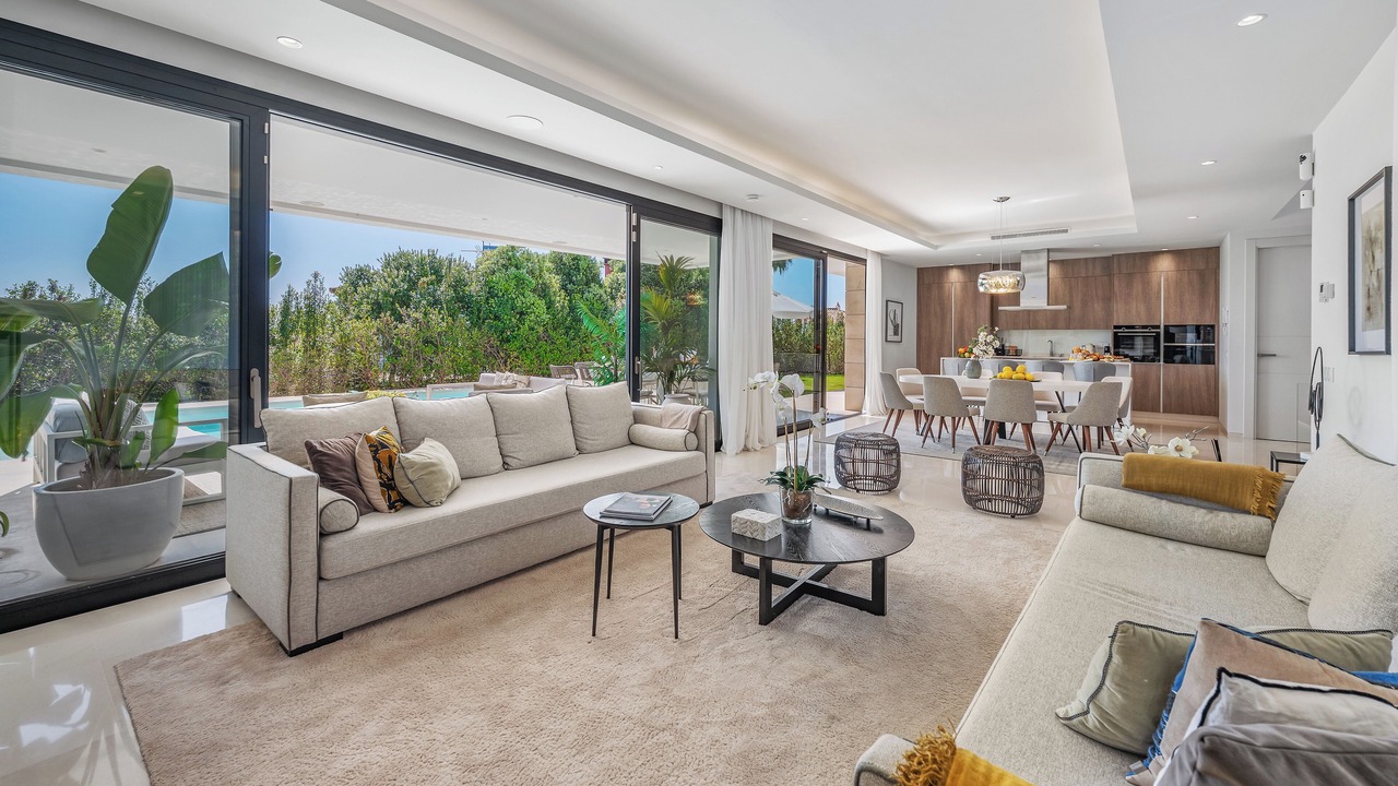 Photo of Livingroom in New Golden Mile