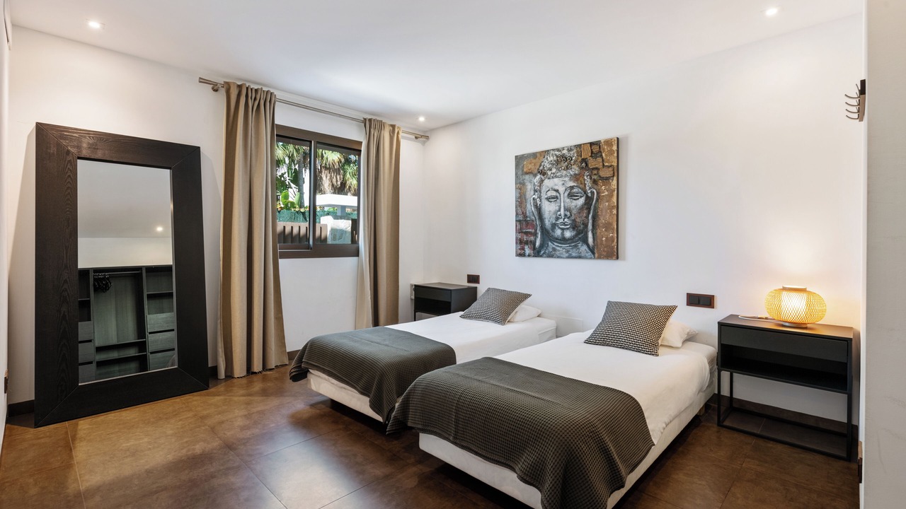 Photo of Bedroom in New Golden Mile