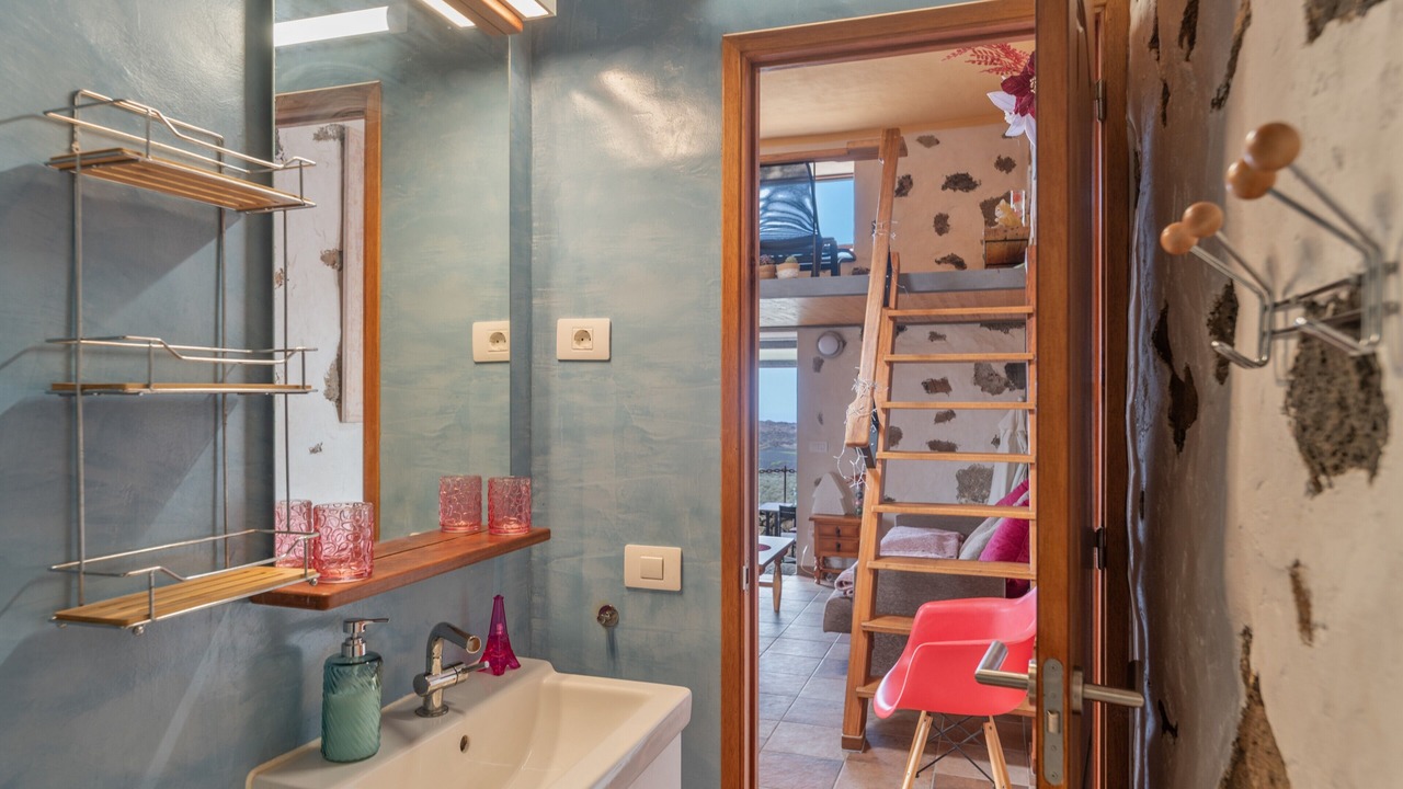 Photo of Bathroom in Tinajo