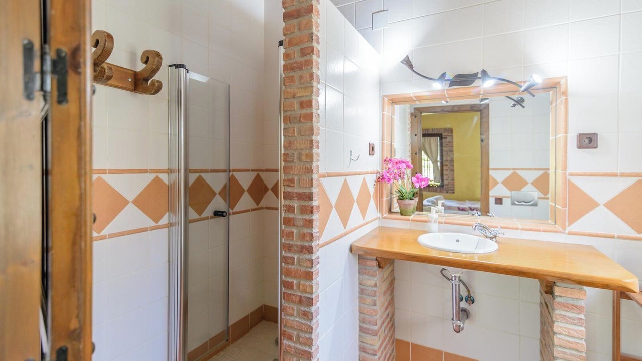 Photo of Bathroom in Alcaucin