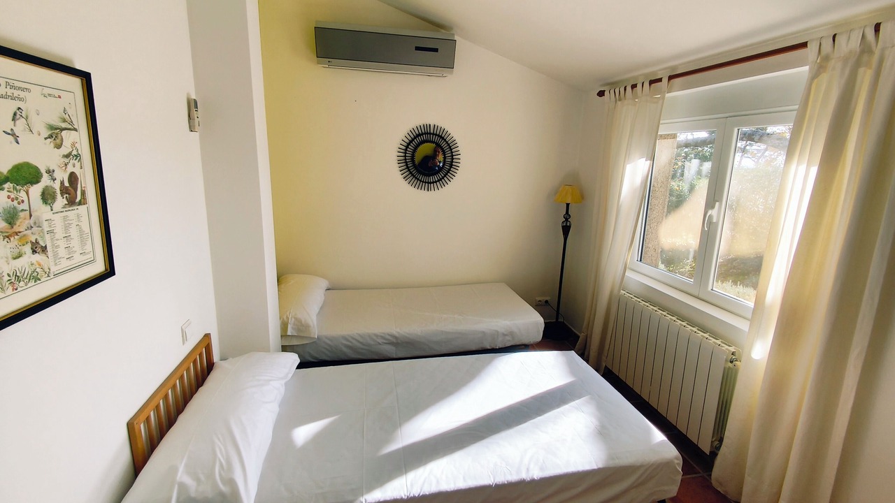Photo of Bedroom in Madrigal de la Vera