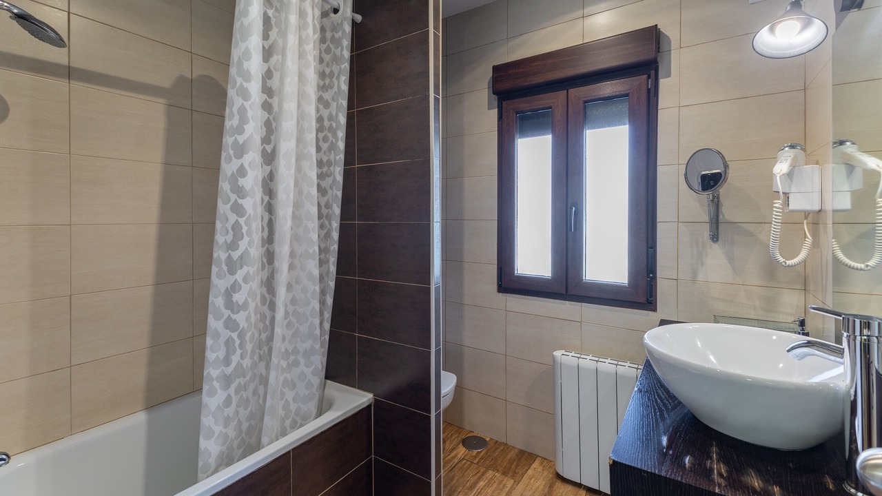 Photo of Bathroom in Cuevas del Valle
