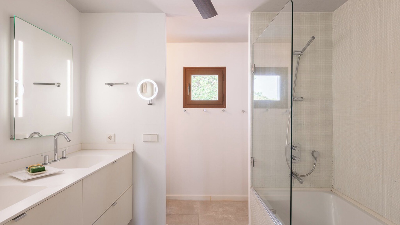 Photo of Bathroom in Sant Carles de Peralta