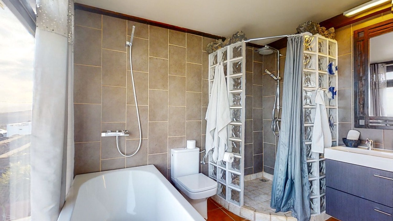 Photo of Bathroom in Macher