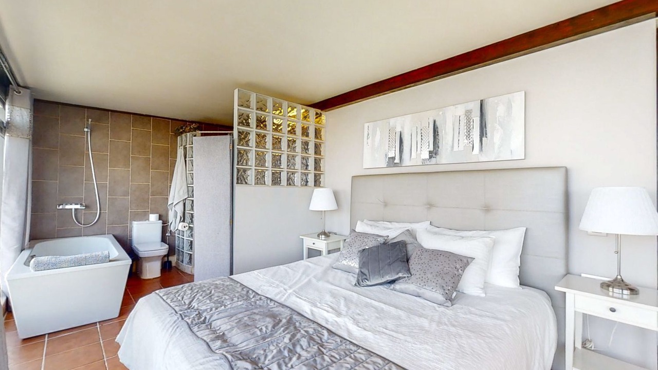 Photo of Bedroom in Macher