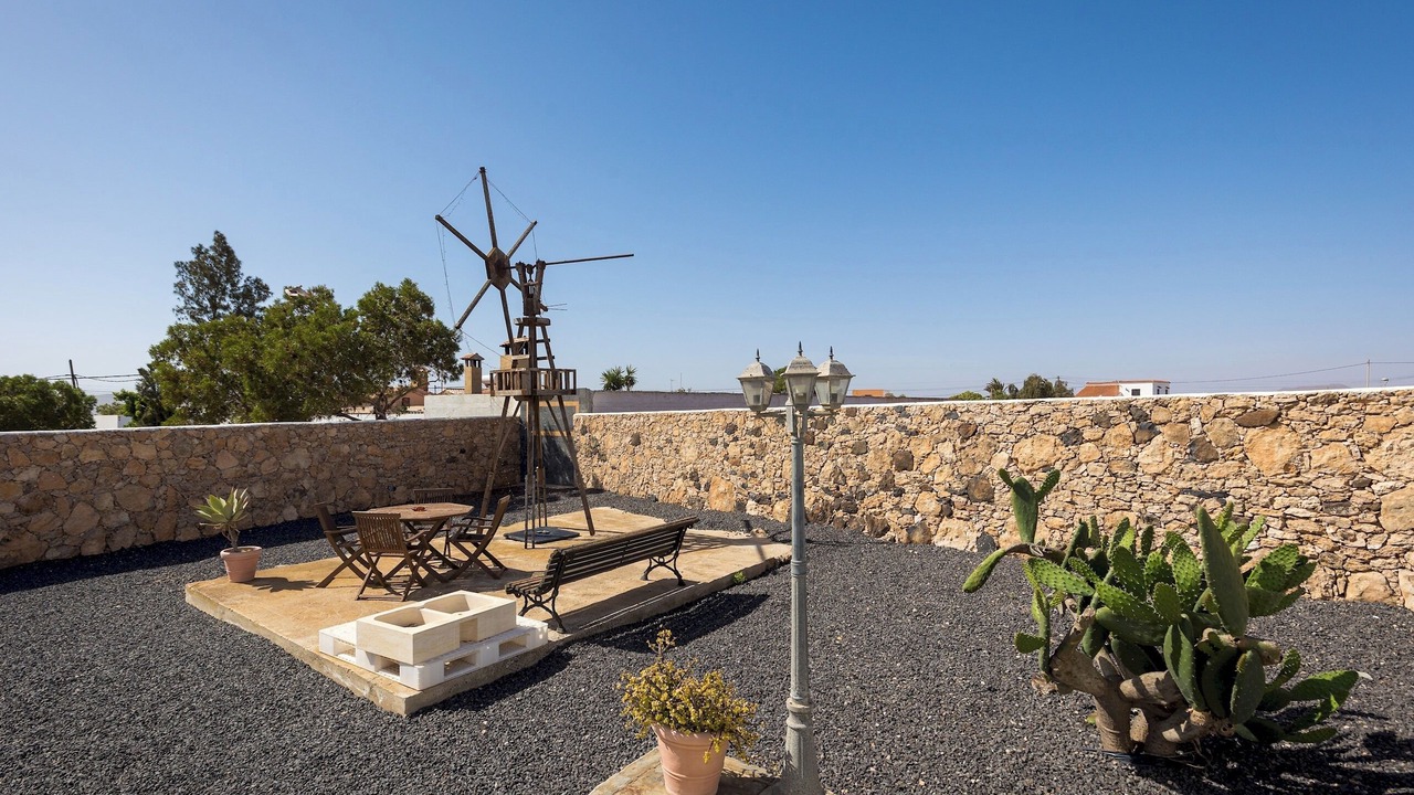 Photo of Outdoor in Triquivijate