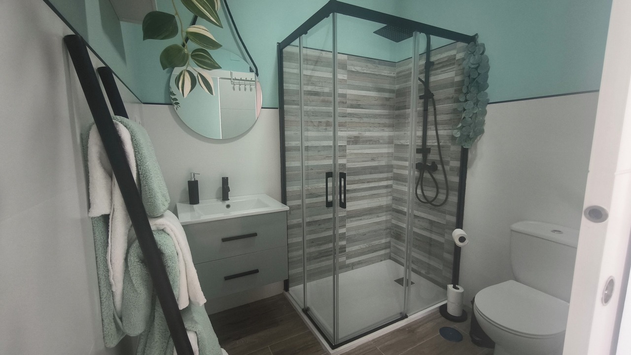 Photo of Bathroom in San Fernando