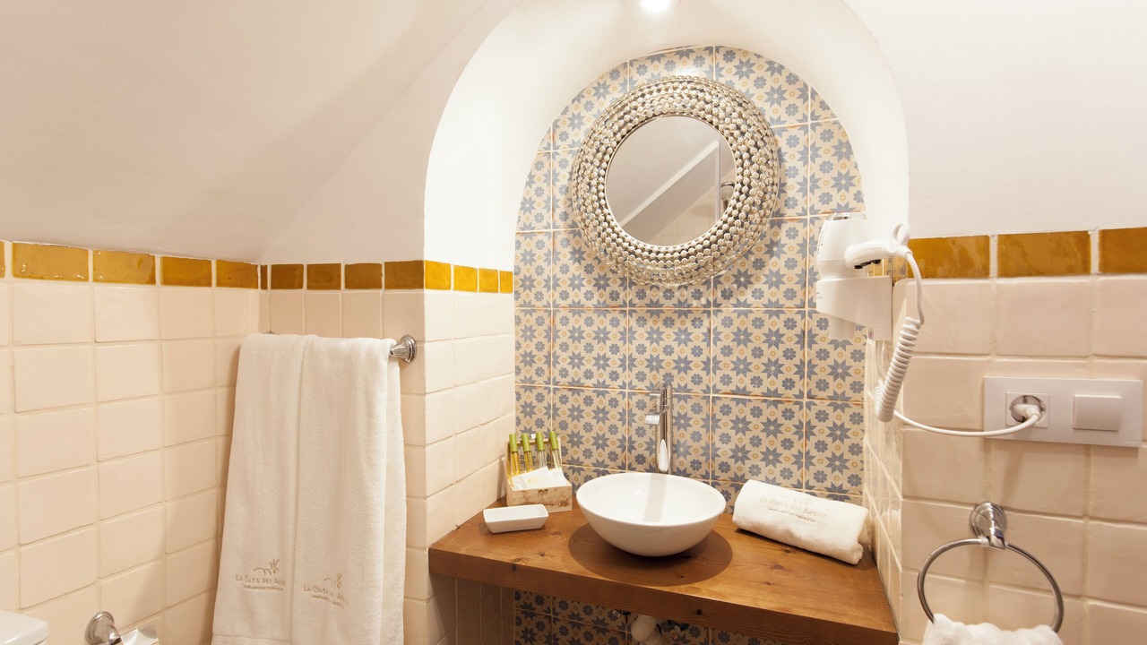 Photo of Bathroom in La Trinidad-San Juan y Todos los Santos