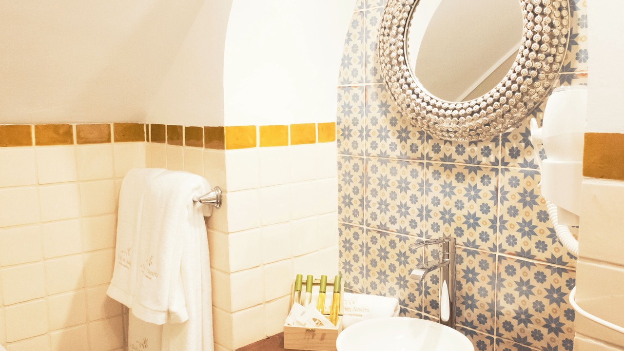 Photo of Bathroom in La Trinidad-San Juan y Todos los Santos
