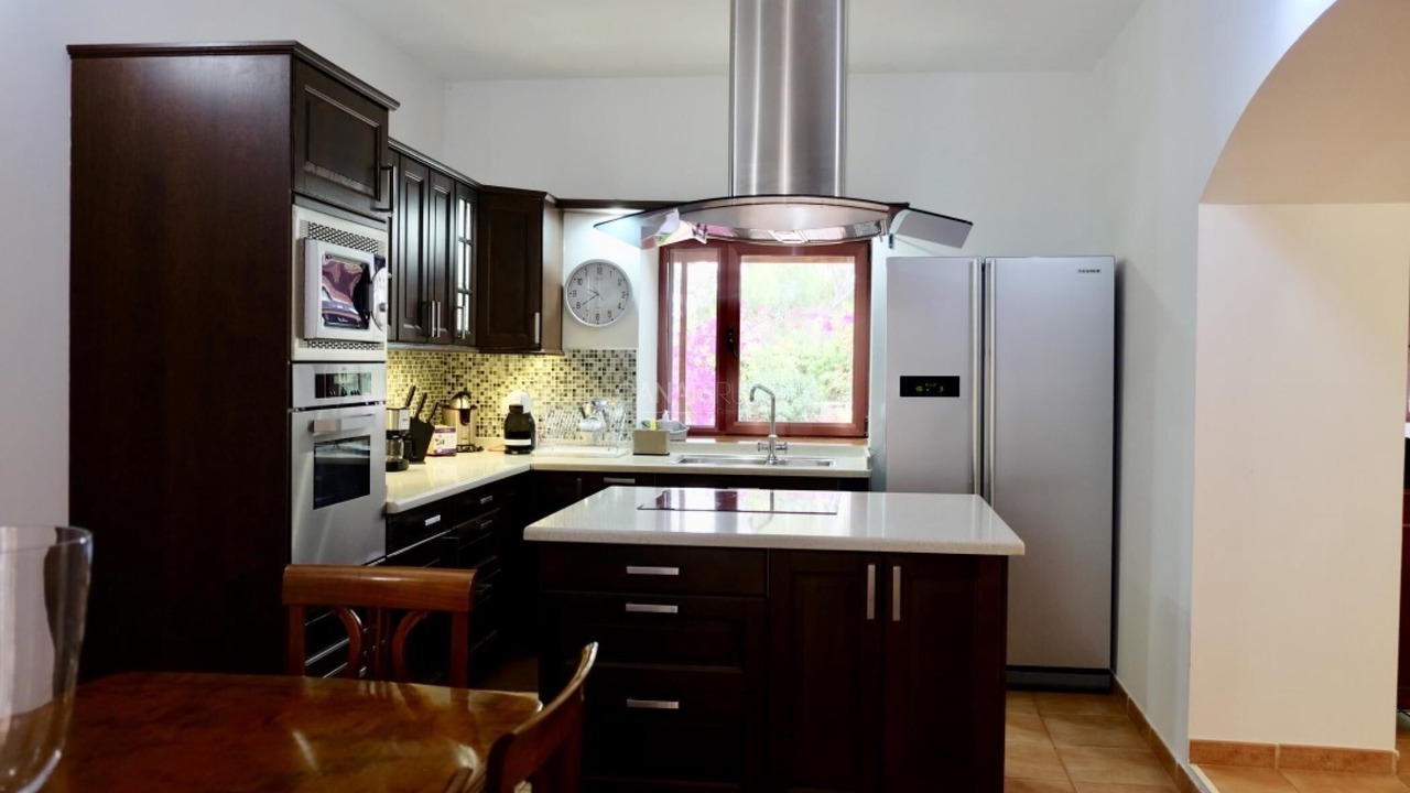 Photo of Kitchen in Triquivijate