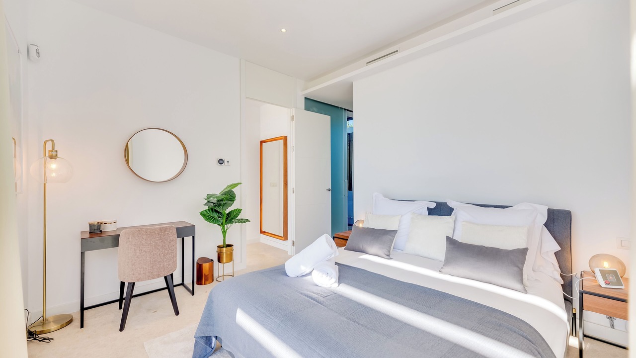Photo of Bedroom in New Golden Mile