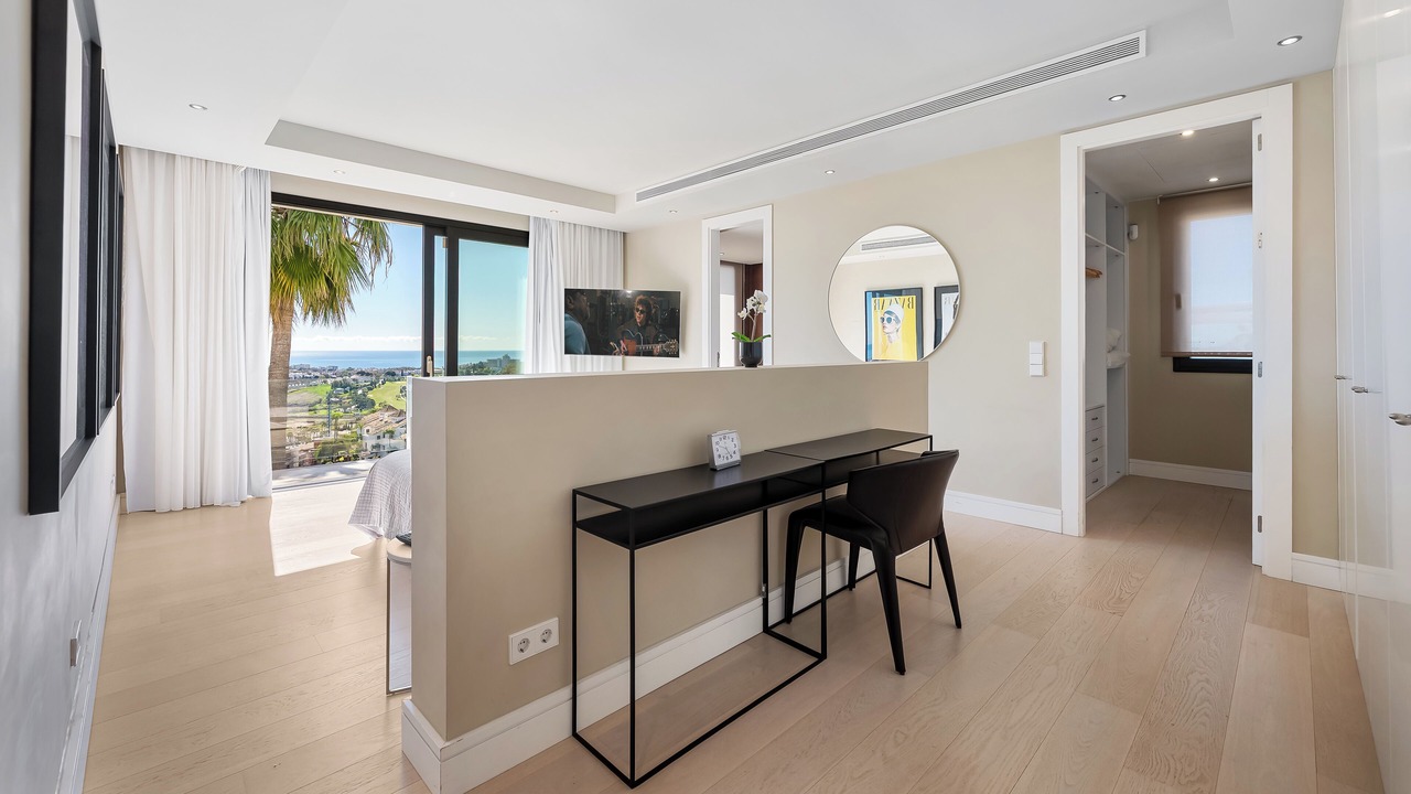 Photo of Bedroom in New Golden Mile