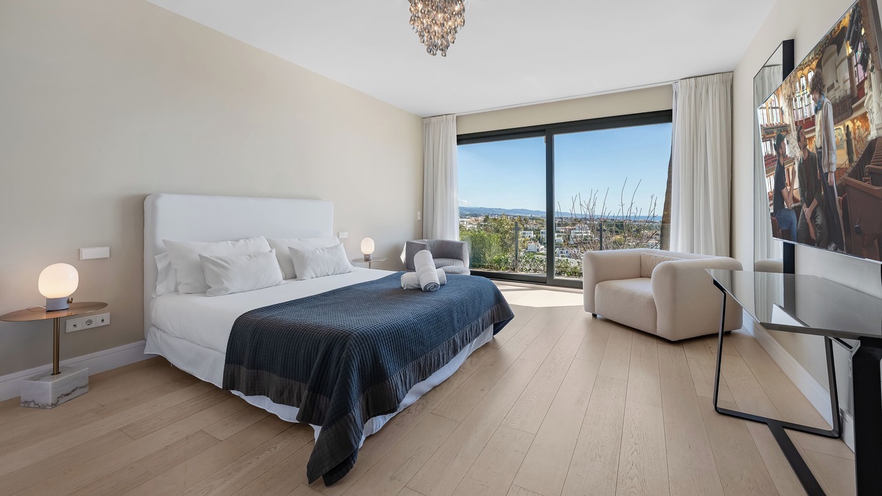 Photo of Bedroom in New Golden Mile