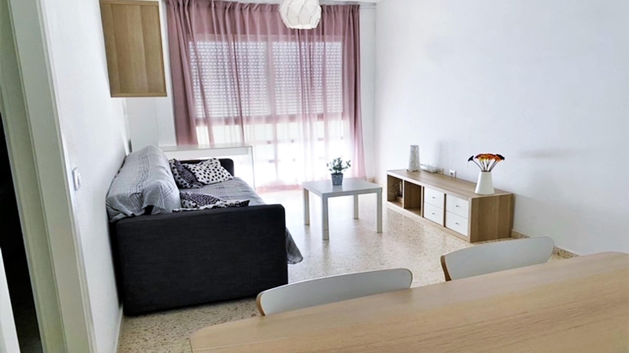 Photo of Livingroom in San Fernando