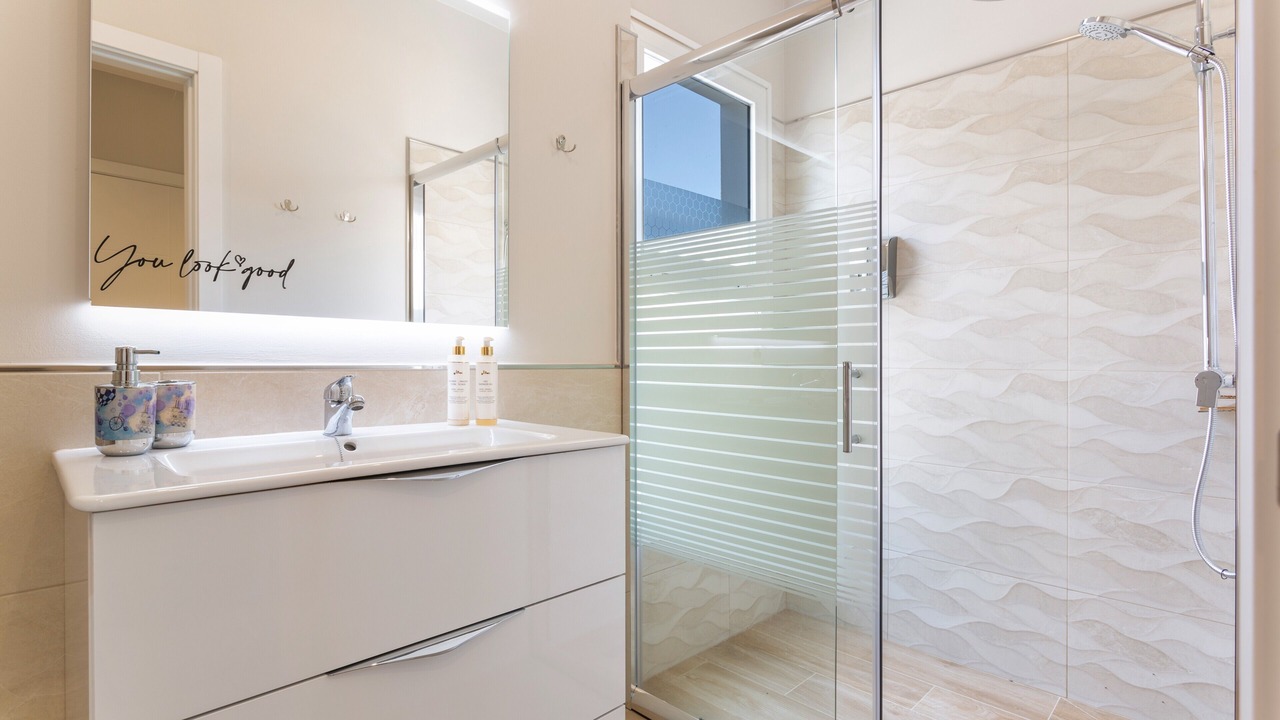 Photo of Bathroom in Triquivijate