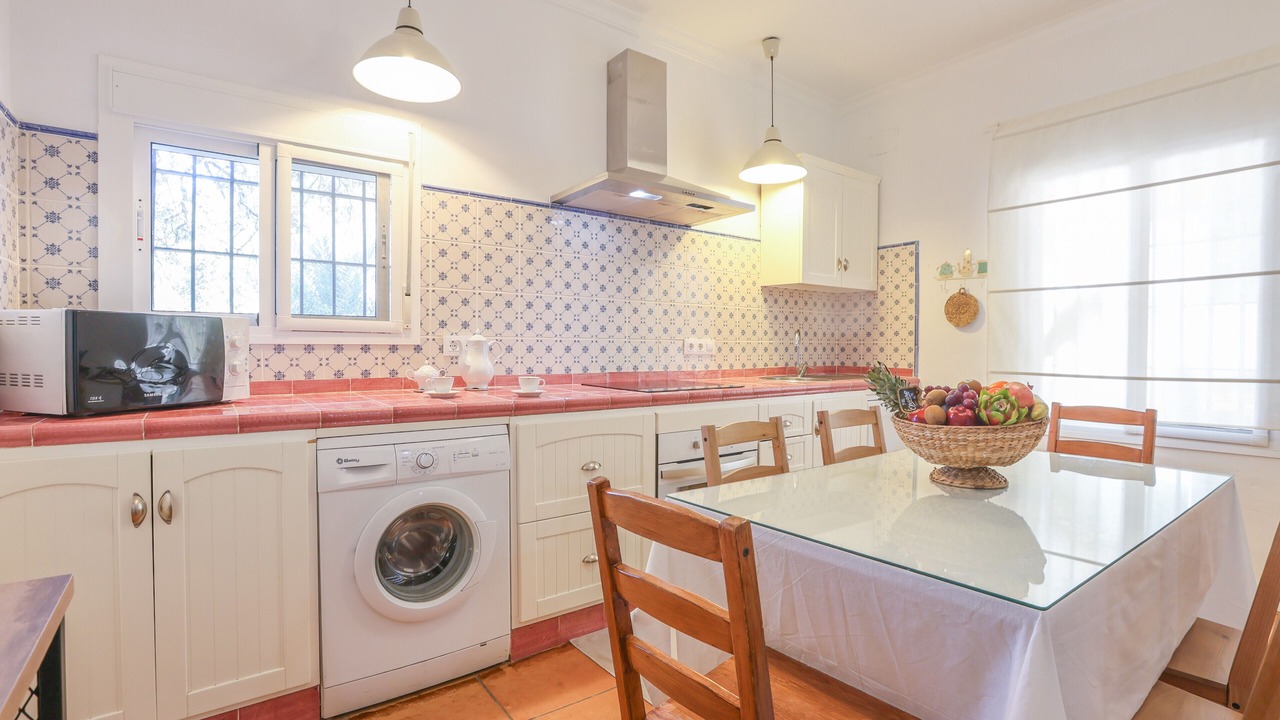 Photo of Kitchen in Lora Del Rio